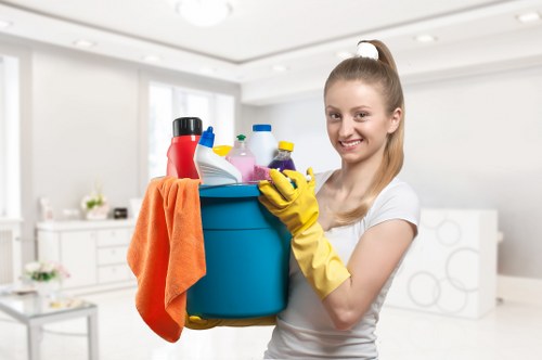 End of tenancy cleaning preparation in W8